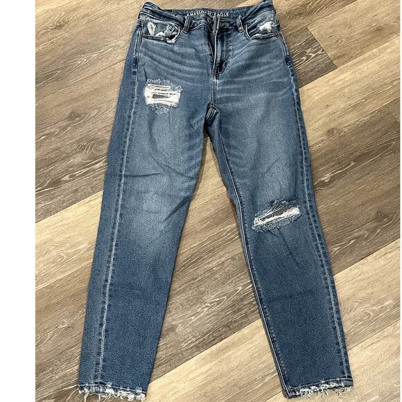 American Eagle Outfitters Denim - American Eagle Mom Jean Size 4 Regular